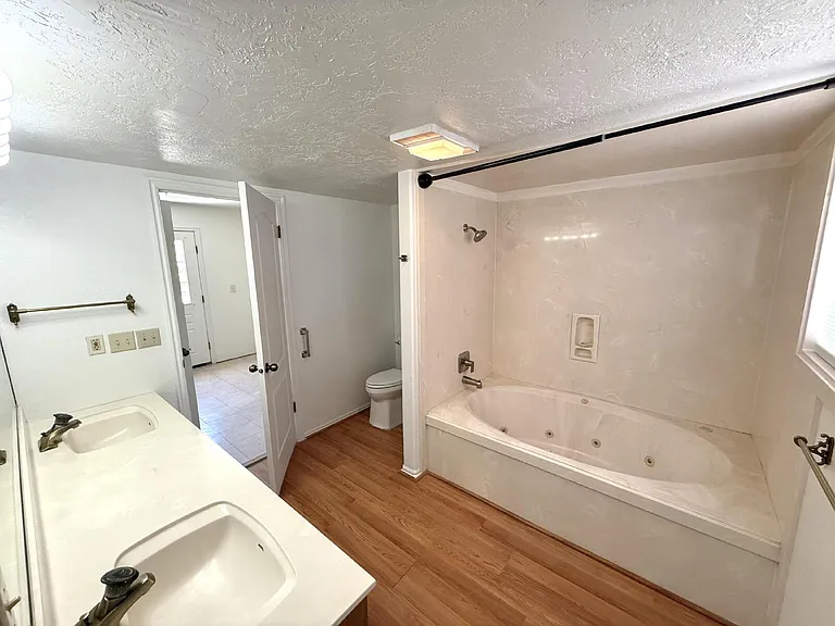 2506 W Grandview Dr — Photo 41