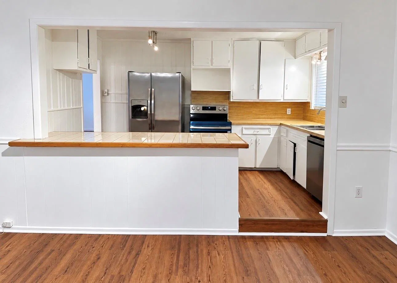 3 bed, 1.0 bath, 1426 sqft, $1,700 — Photo 2