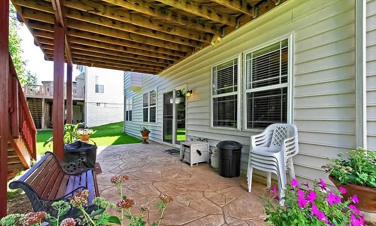 1 bed, $1,800 — Photo 1