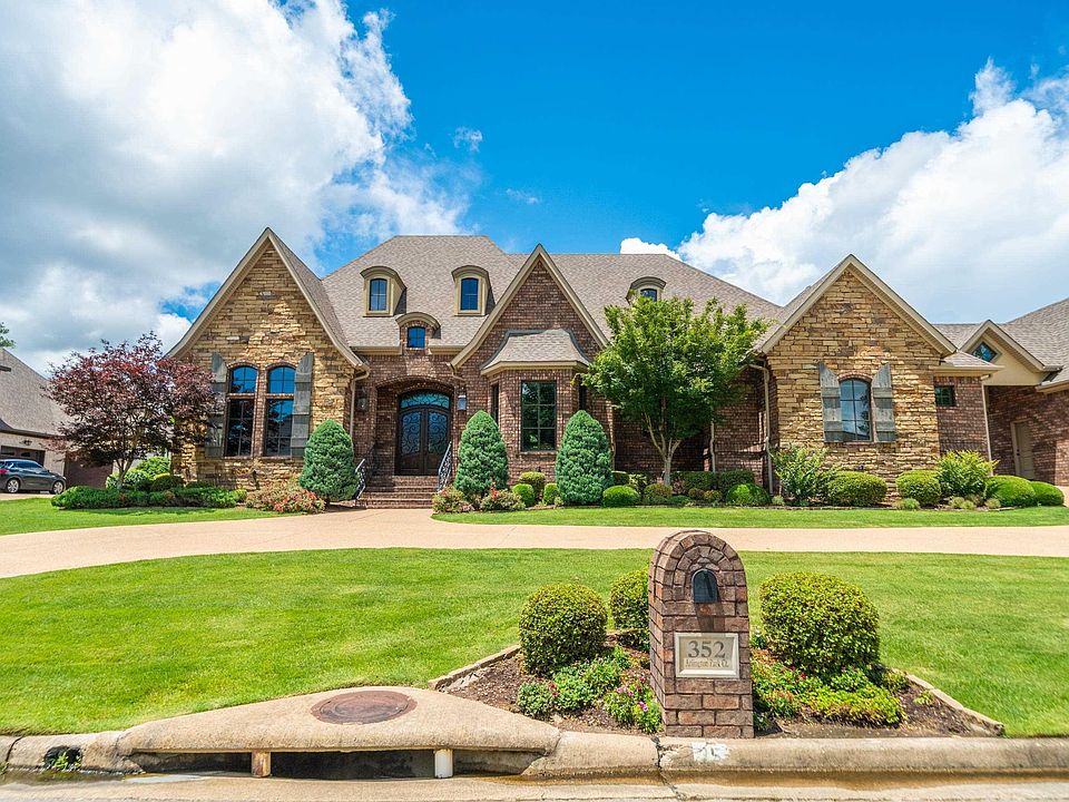 1st image of 352 Arlington Park Ct