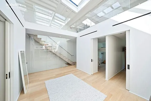 Sold by Sotheby's International Realty | media 34