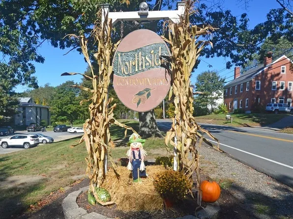 440 North Ave APT 198, Haverhill, MA 01830