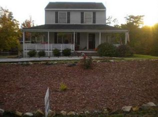 412 Carnes Creek Rd, Toccoa, GA 30577