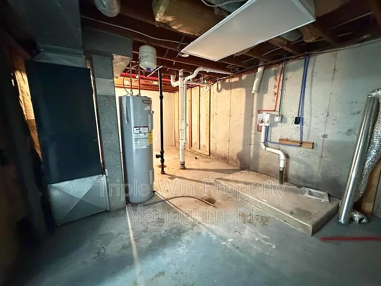 63 Patricia Pl — Photo 23
