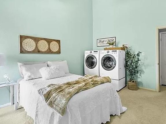5th image of 1111 W 46th St APT 49