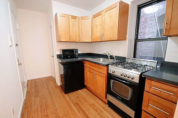 1st image of 124 Mac Dougal St #14