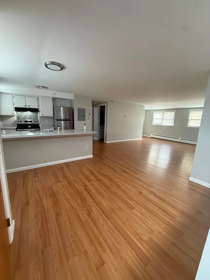 10 Grand St — Photo 2