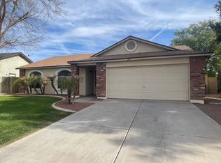 2087 E Devon Rd, Gilbert, AZ 85296