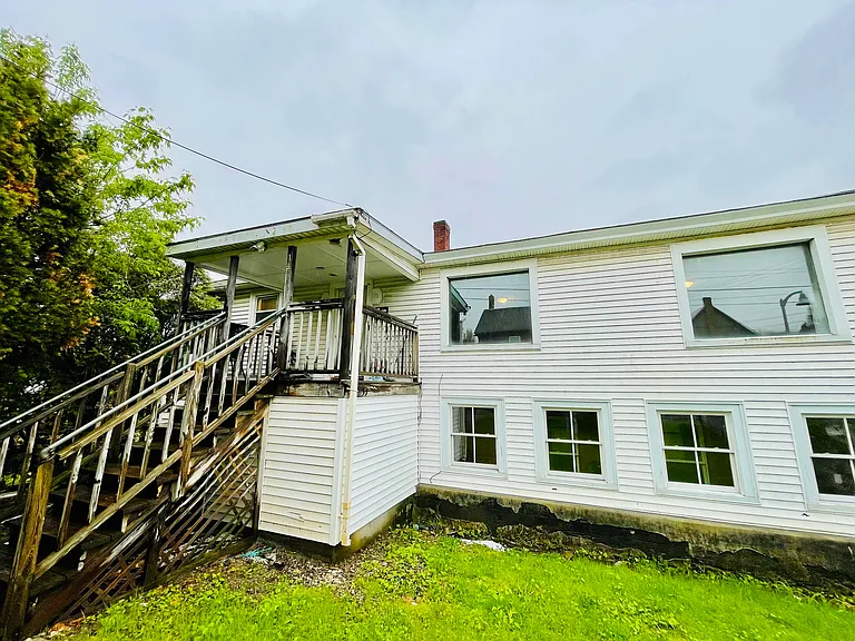 33 Follett St #B — Photo 37