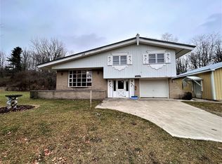 8795 E Smedley Rd, Traverse City, MI 49684