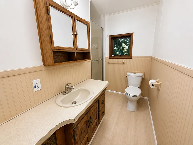 577 Lincoln St — Photo 22