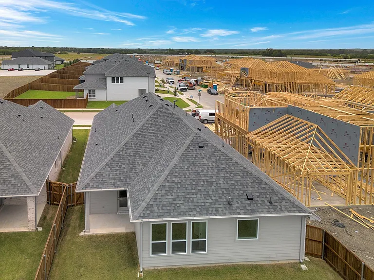 603 Parrino Pkwy — Photo 36