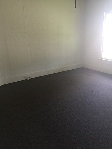 2nd image of 800 N Getty St
