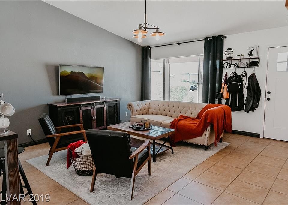 1st image of 6513 Starcrest Dr