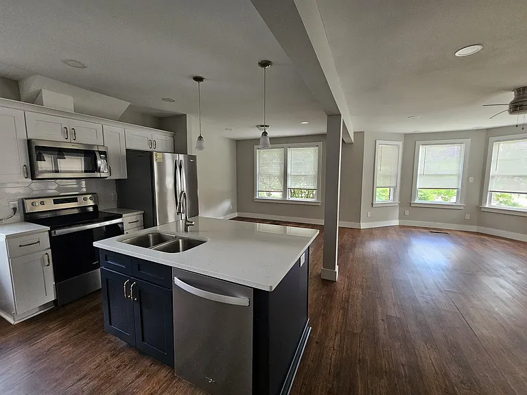 4 W Desoto St — Photo 12