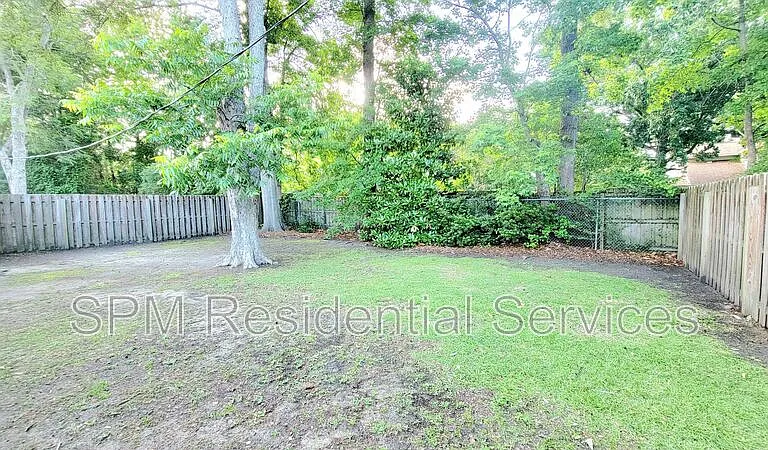 114 Mayberry Ct — Photo 15