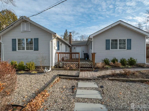 12 Parmly St, Rumson, NJ 07760