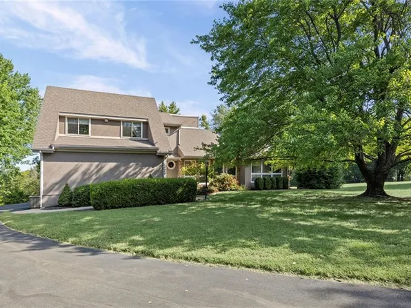 25050 W 129th Ter, Olathe, KS 66061