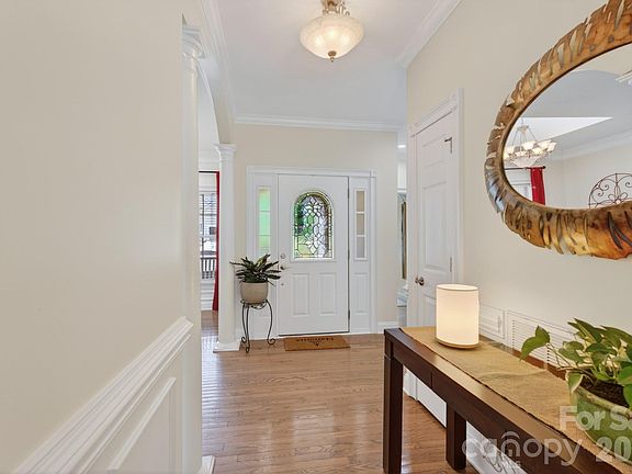 3rd image of 3527 Nestling Ln
