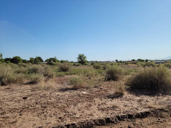 Charity Ln, Belen, NM 87002