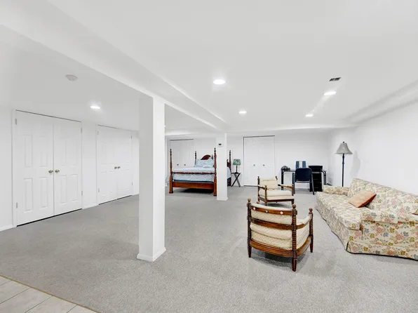 125 Bertha Place image 18 of 24