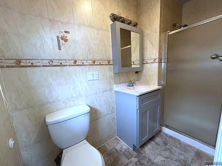 17 Daka Ct #2 — Photo 3