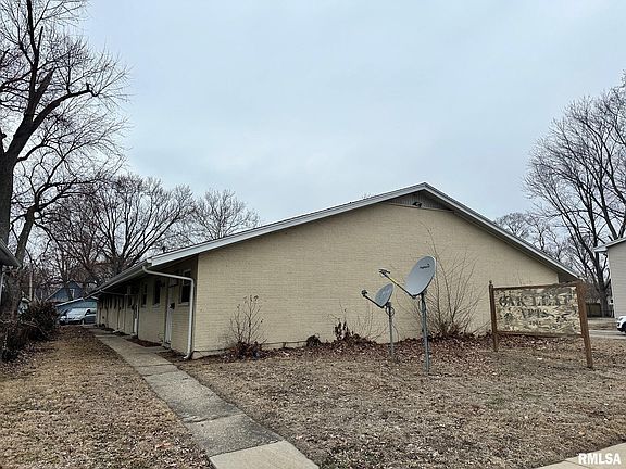 2nd image of 1901 S 1st St