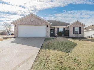 6401 SW Hillside St, Bentonville, AR 72712