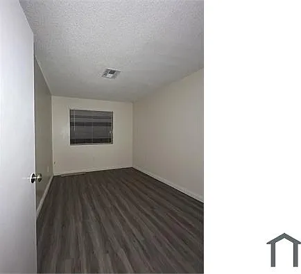 2 bed, 1100 sqft, $2,600 — Photo 2