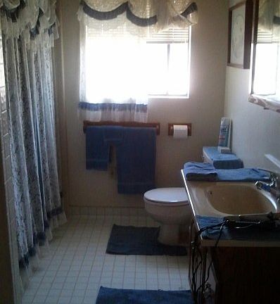 2nd image of 825 S Buena Vista St