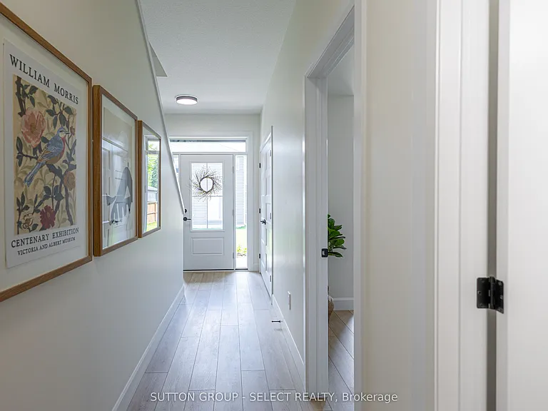 233 Upper Queen St #18 — Photo 3