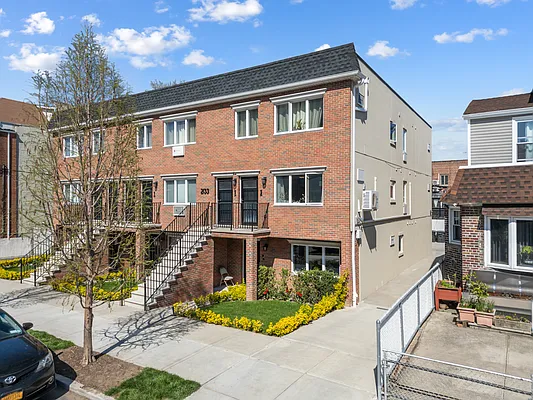 Sold by Ilite Realty Inc | media 2