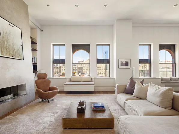 27 N Moore St APT 10D, New York, NY 10013
