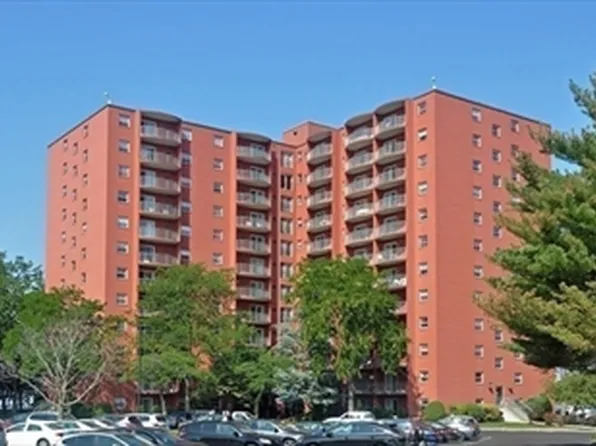 115 W Squantum St, Quincy, MA
