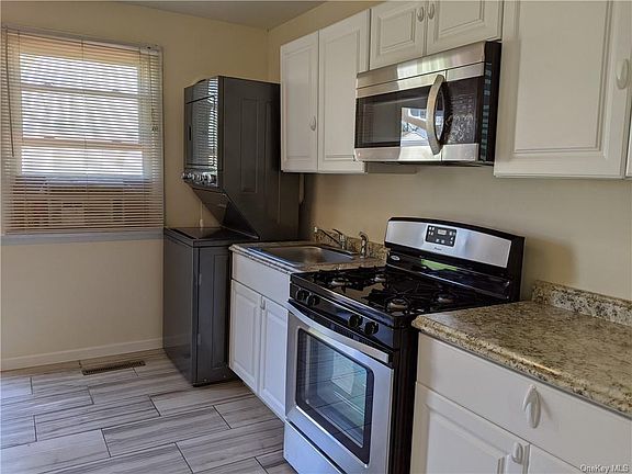 4th image of 6A Ross Ave