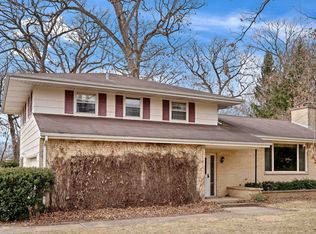 4705 Wild Cherry Rd, Crystal Lake, IL 60012