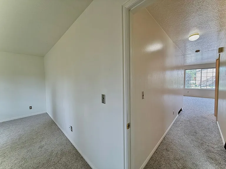 1080 E Elgin Ave — Photo 21