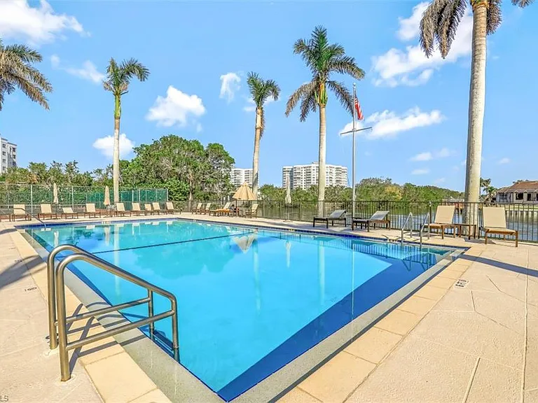 11116 Gulf Shore Dr #B-904 — Photo 33