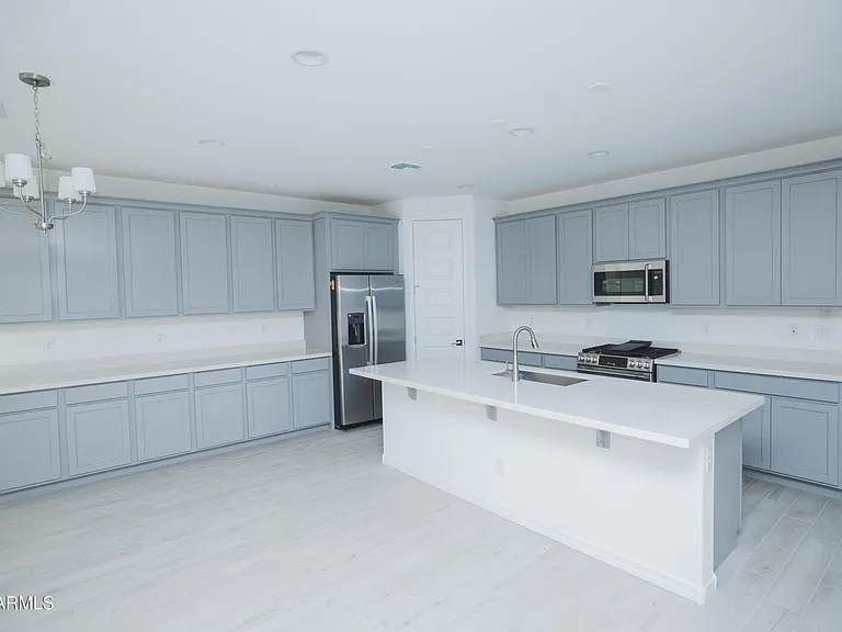 3512 N 103rd Dr — Photo 13