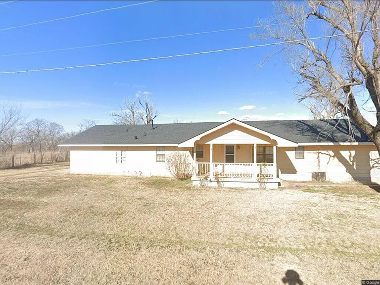 106 Diener Ave — Photo 2