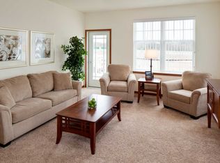219 Lincolnshire Pl APT 207, Wales, WI 53183