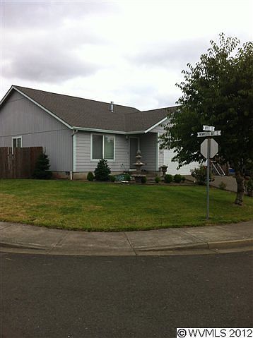 2nd image of 198 Apple St