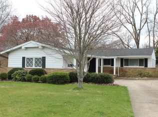 30517 Maple Dr, Bay Village, OH