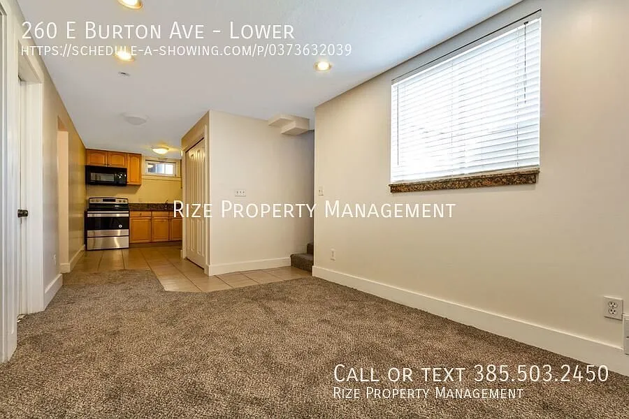 Settle In for Fall in This Charming Apartment — Photo 2