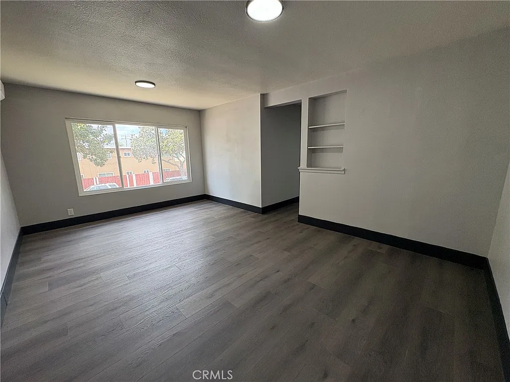 2 bed, 600 sqft, $2,195 — Photo 2