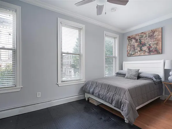 349 York Street image 9 of 13