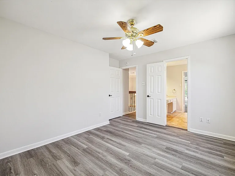 2715 Oakland Dr — Photo 25