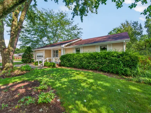 5310 Regency Dr, Columbus, IN 47203