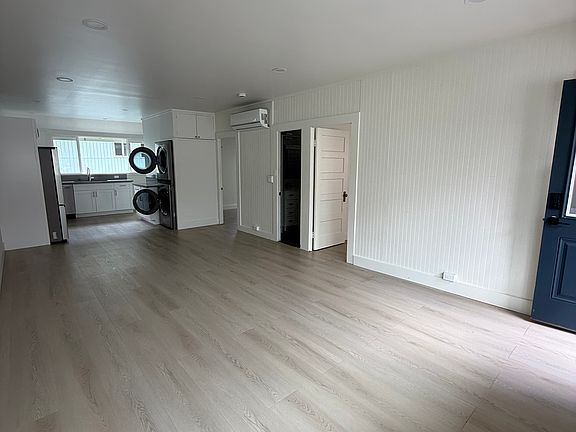 3rd image of 35 S Kuakini St #G