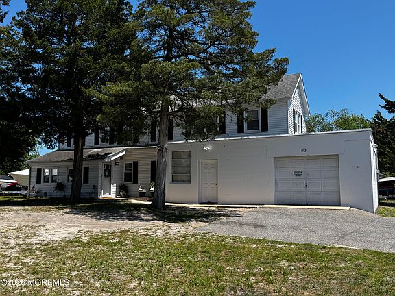 2nd image of 1712 Bay Ave #B